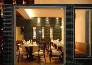 Dolphinn Delhi  Bagian luar foto