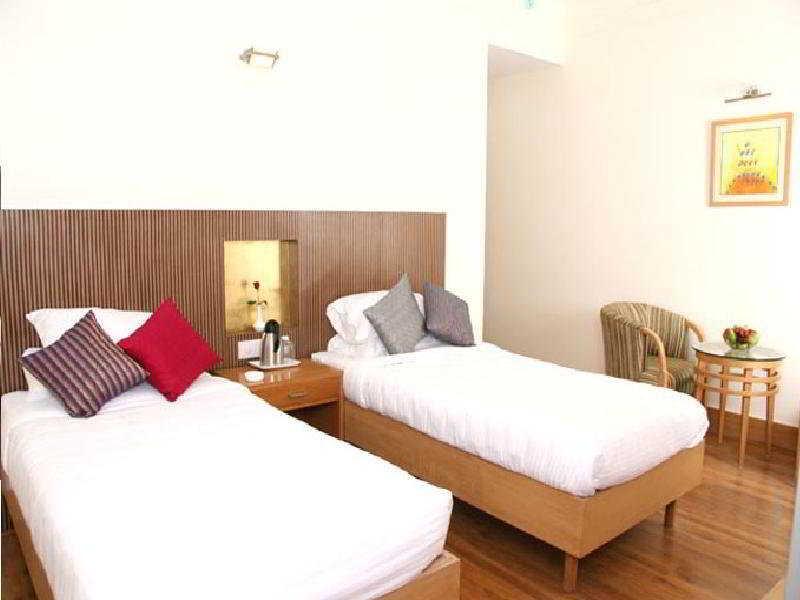 Dolphinn Delhi  Bagian luar foto
