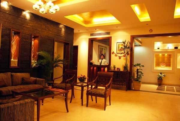 Dolphinn Delhi  Bagian luar foto